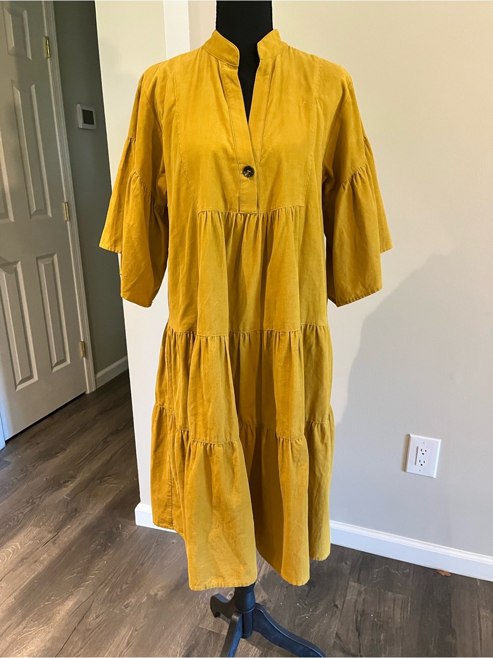Umgee Mustard Tiered Babydoll Dress | Size M EUC 💛